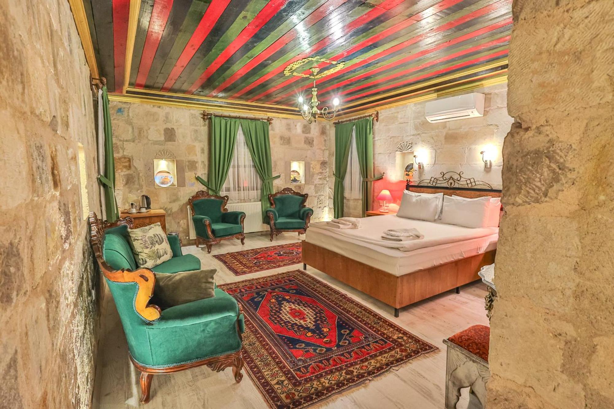 เบดร็อค เคฟ โฮเทล Hotel เกอเรเม ภายนอก รูปภาพ