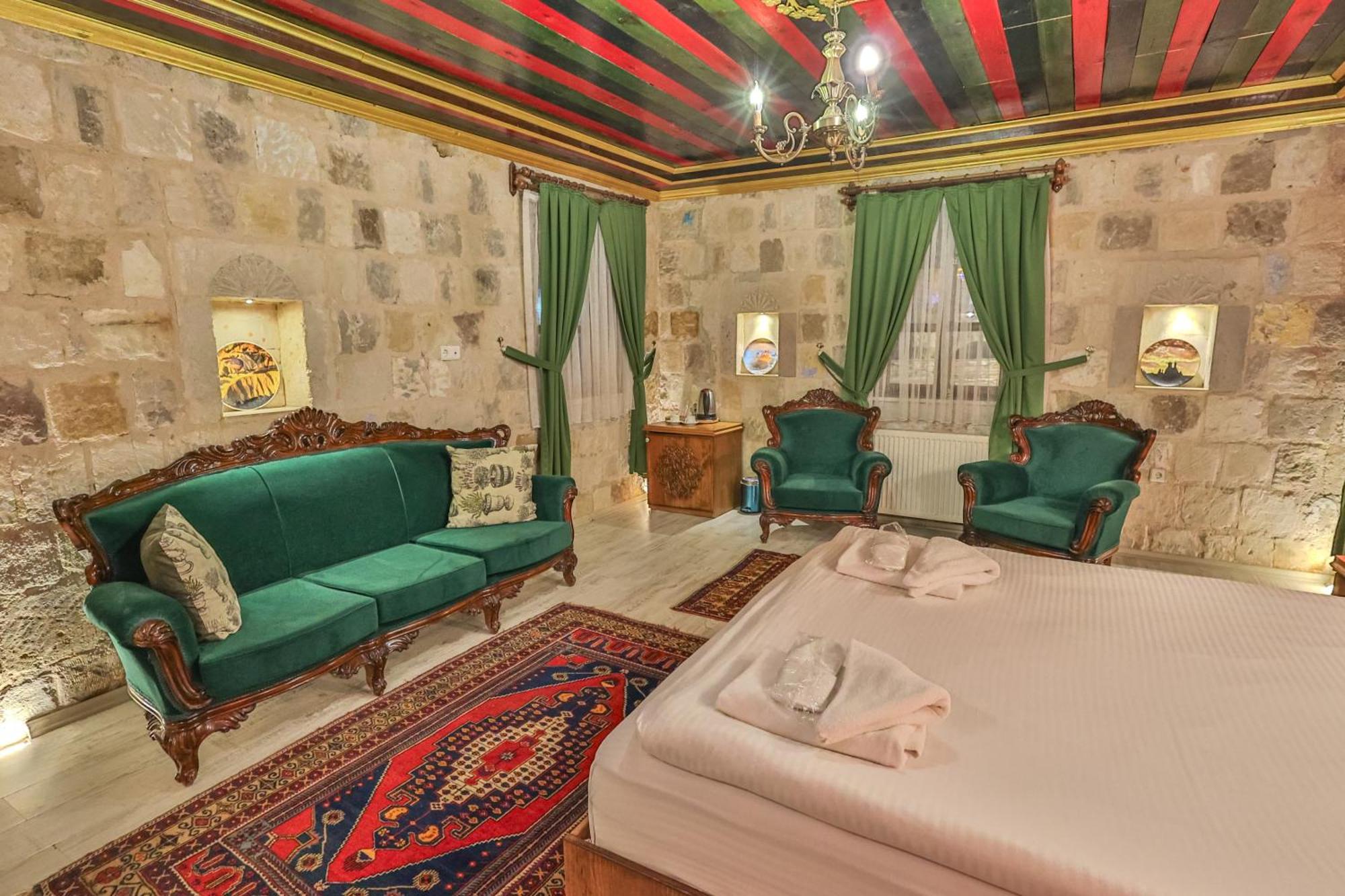 เบดร็อค เคฟ โฮเทล Hotel เกอเรเม ภายนอก รูปภาพ