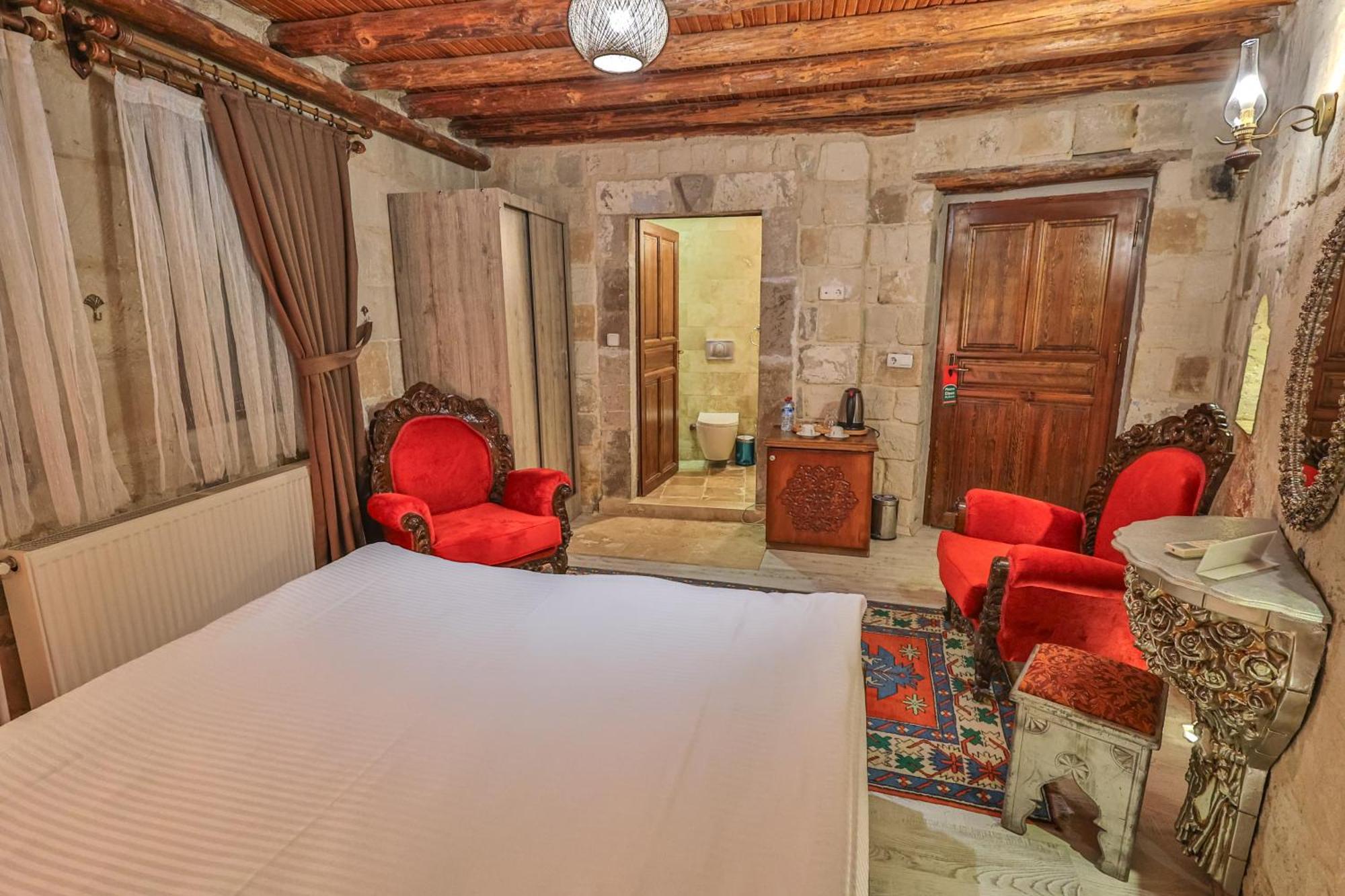เบดร็อค เคฟ โฮเทล Hotel เกอเรเม ภายนอก รูปภาพ