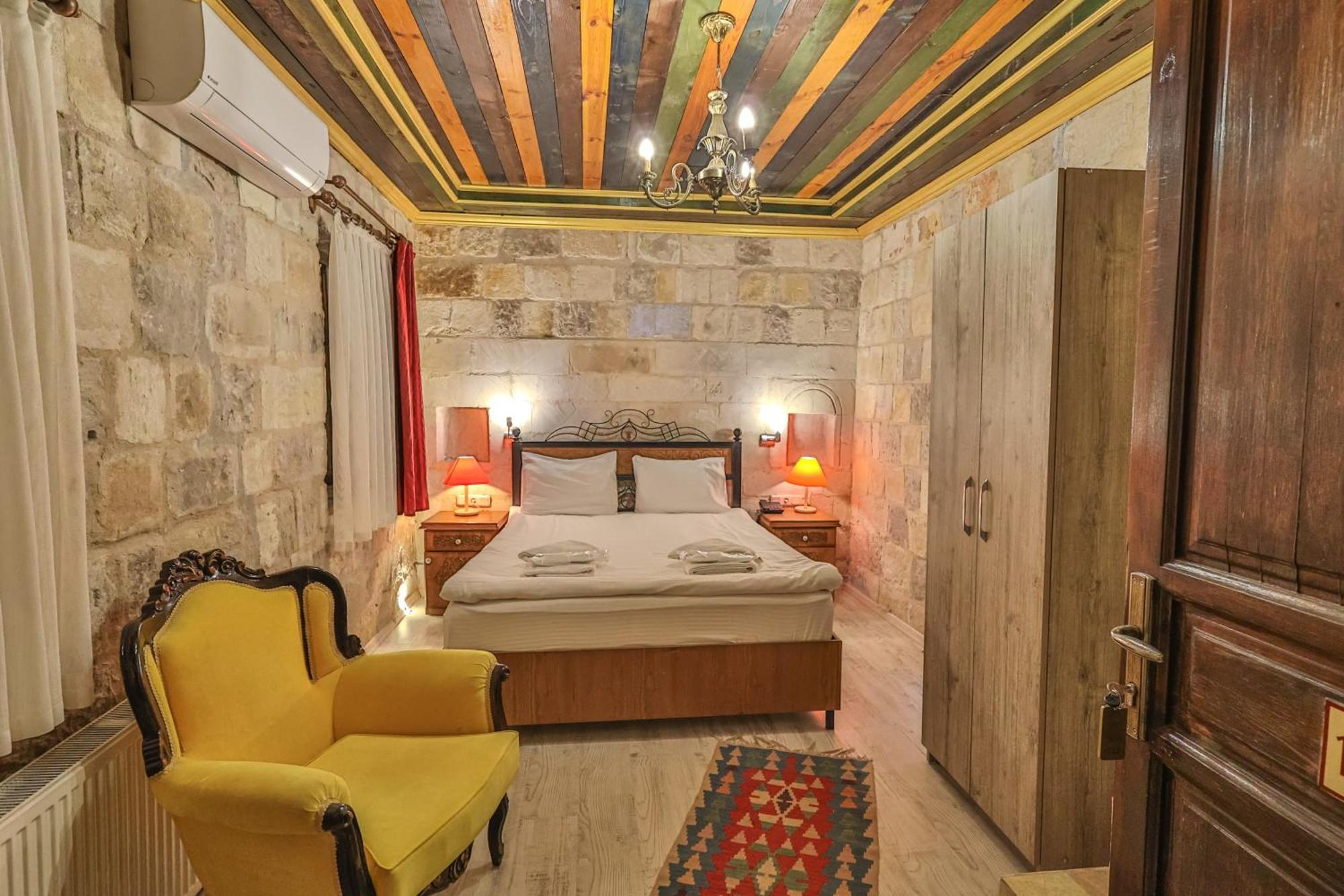 เบดร็อค เคฟ โฮเทล Hotel เกอเรเม ภายนอก รูปภาพ