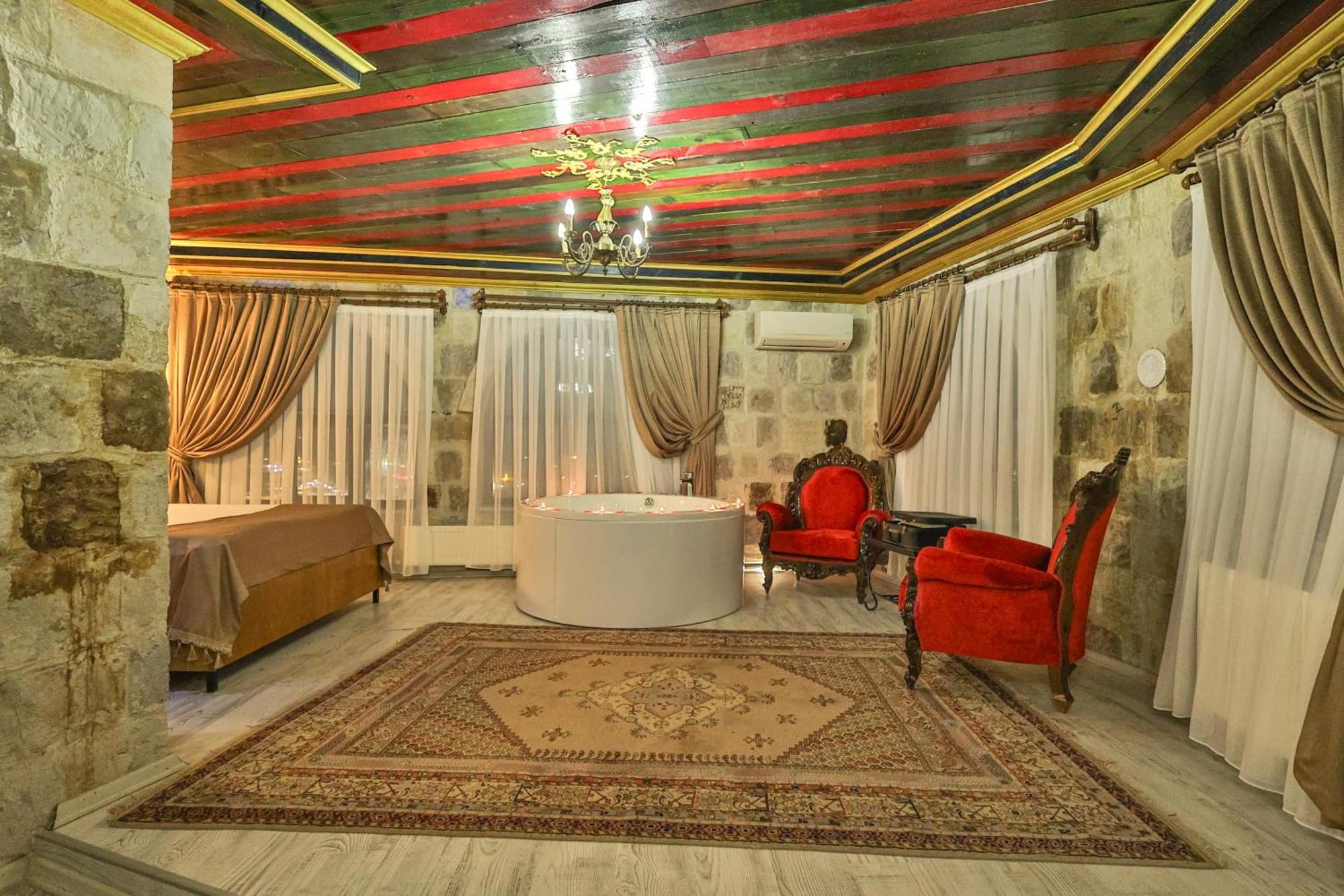 เบดร็อค เคฟ โฮเทล Hotel เกอเรเม ภายนอก รูปภาพ